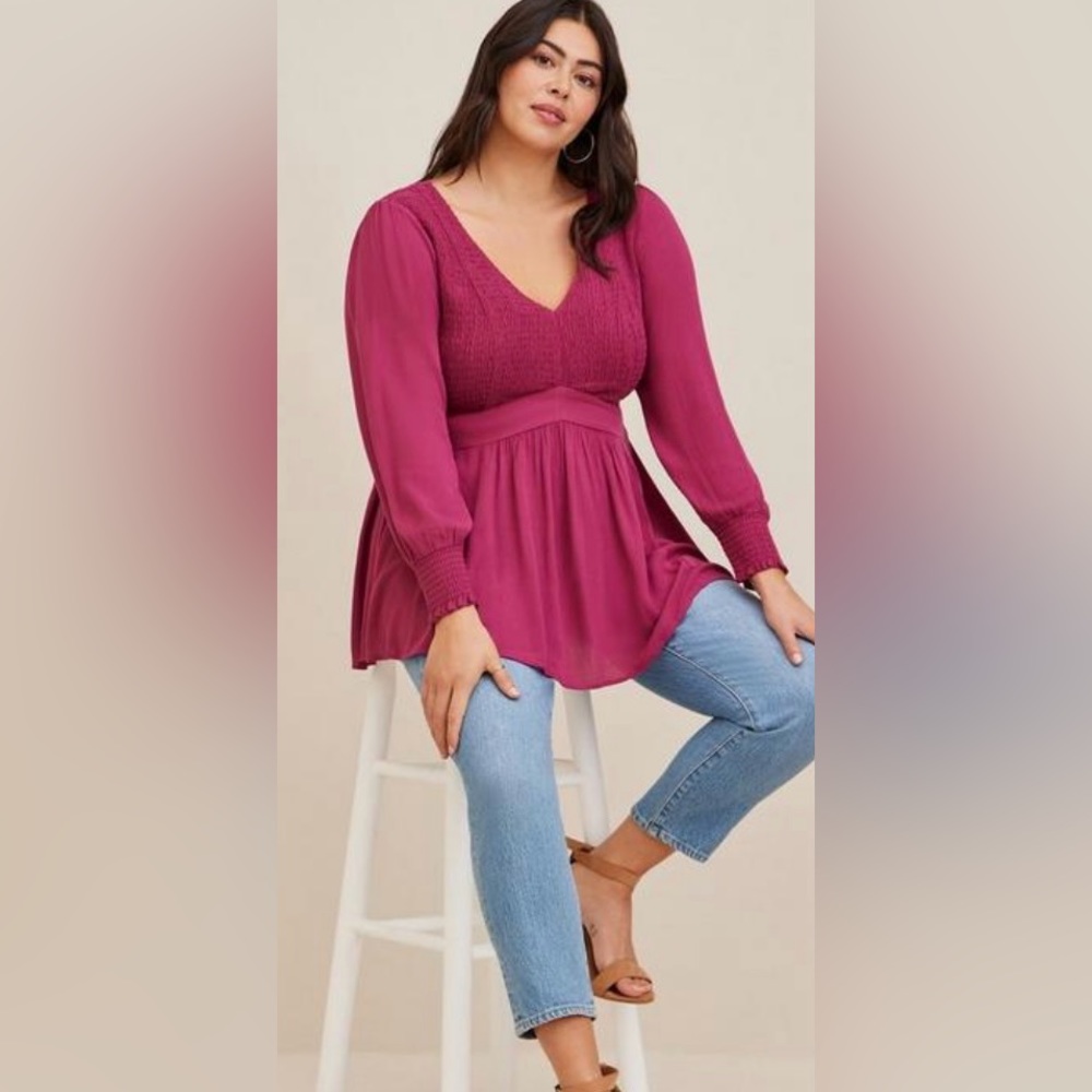 Torrid Babydoll Crinkle Gauze V-Neckline Smocked Top Size Medium 00